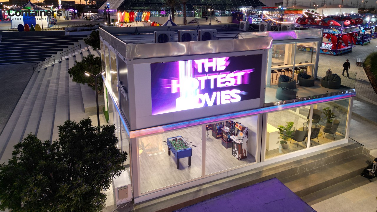 container pop up store made using modular mobile container