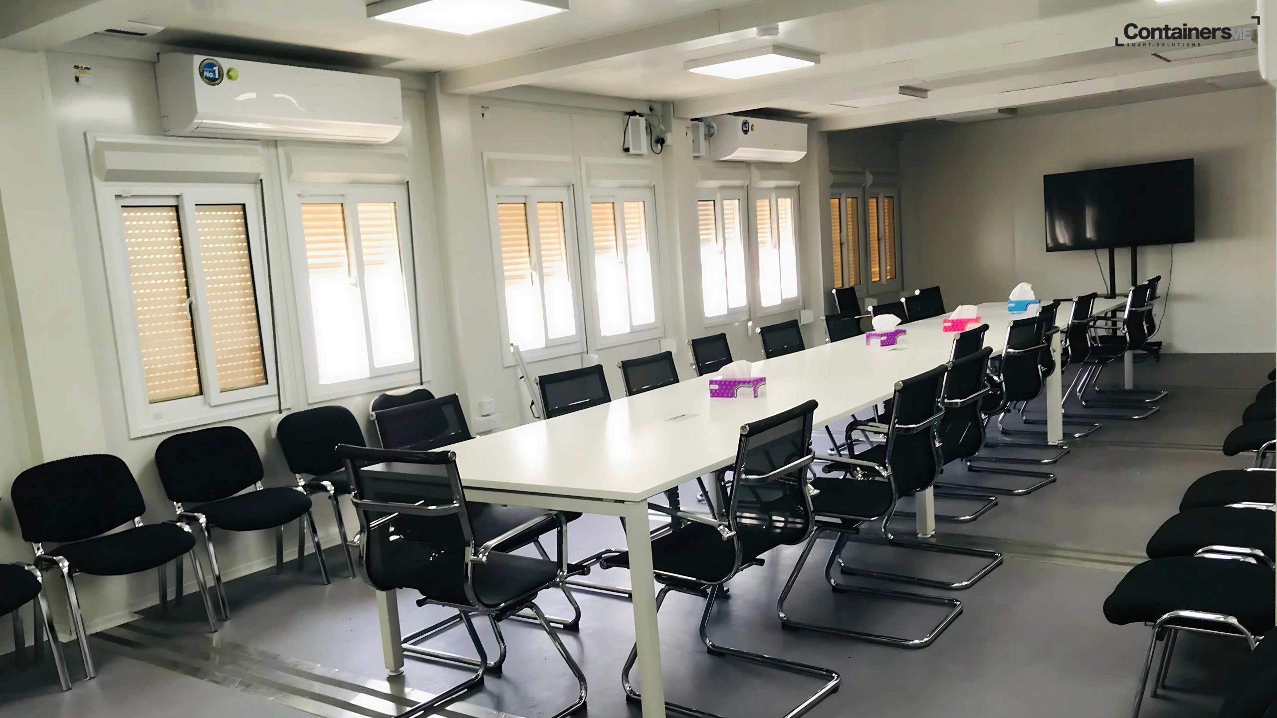 temporary office for oil fields made using modular mobile container