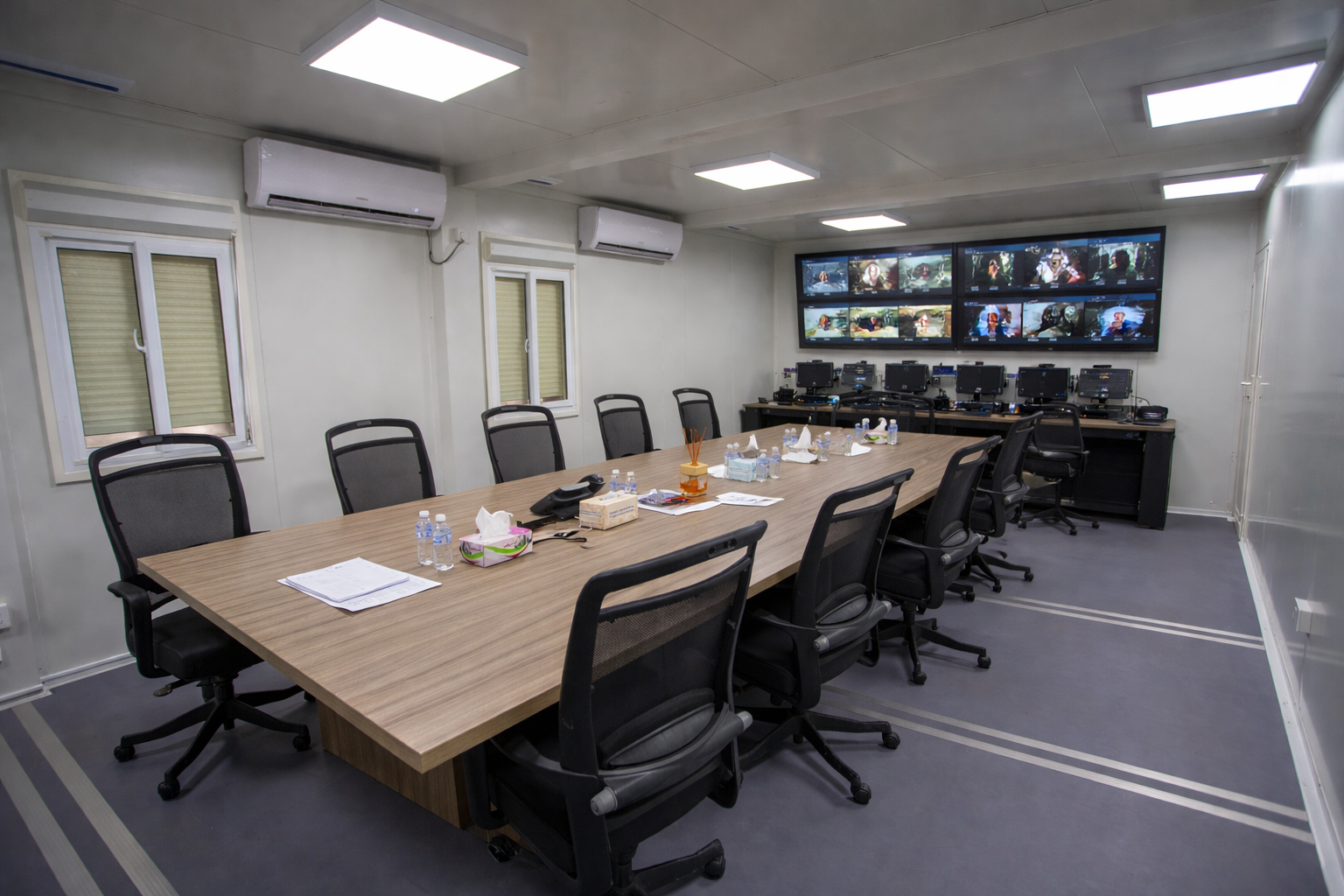 modular control room made using modular mobile container